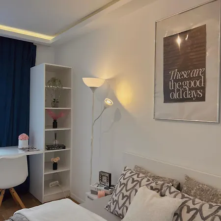 Downtown Tiffany Apartment *
