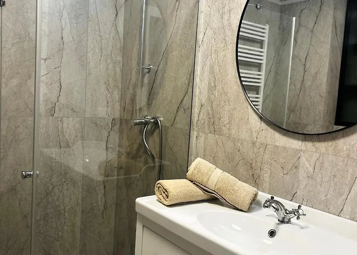 Downtown Podpromie Monica With Underground Parking Lägenhet *